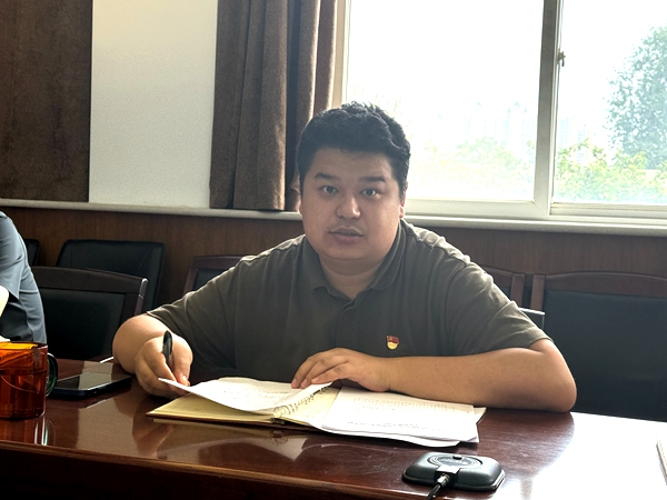 艾孜买提作重点发言1.jpg