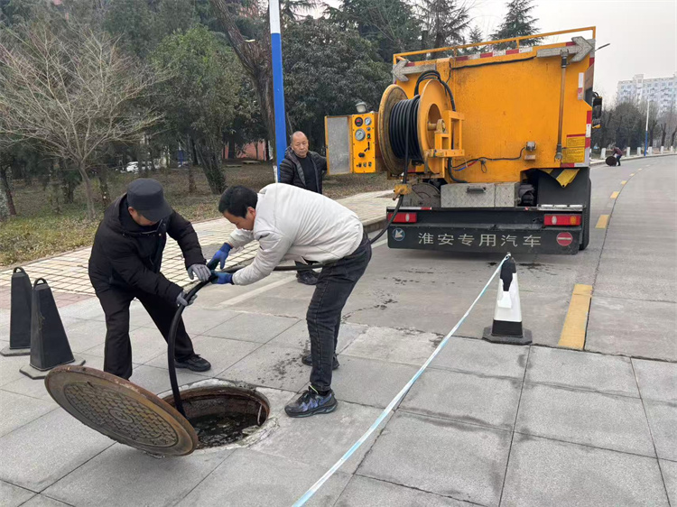疏通污水井.jpg