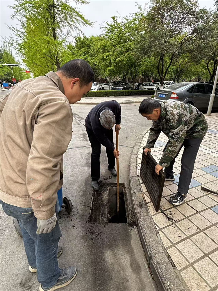 清掏雨篦子.jpg