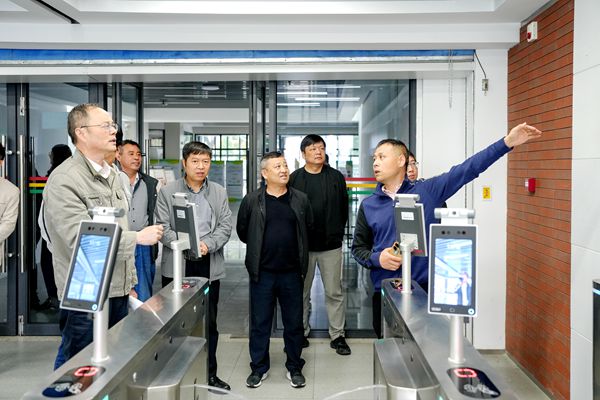 学校人脸识别系统升级改造项目顺利完成验收