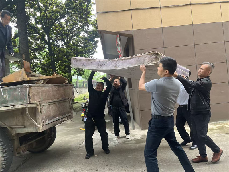 暖心服务守家园&nbsp;整治环境筑防线