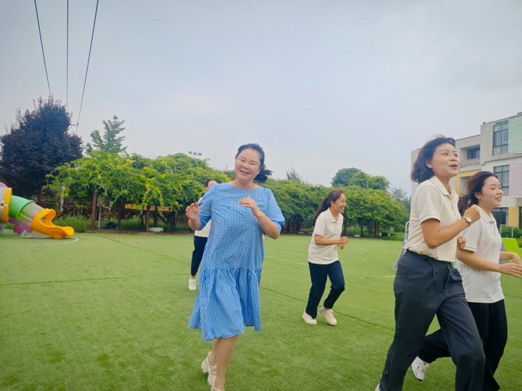 2 跑步热身.jpg
