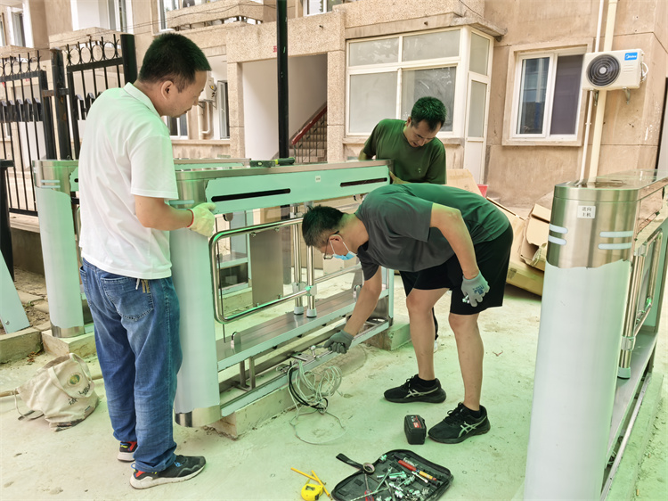 住宅区人脸识别闸机安装.jpg