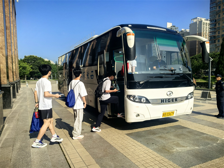 体育部比赛通勤用车.jpg