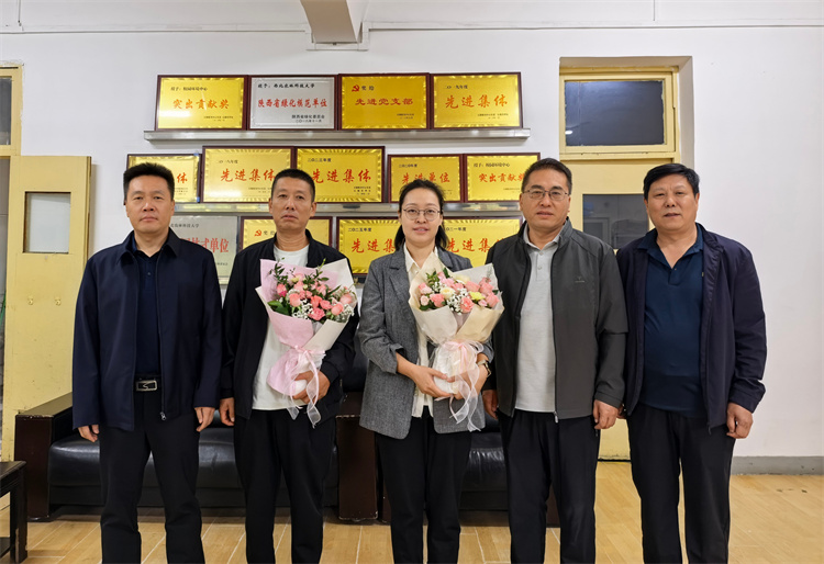 850DE83E3D356CCA1BD20193A82B17E3.jpg