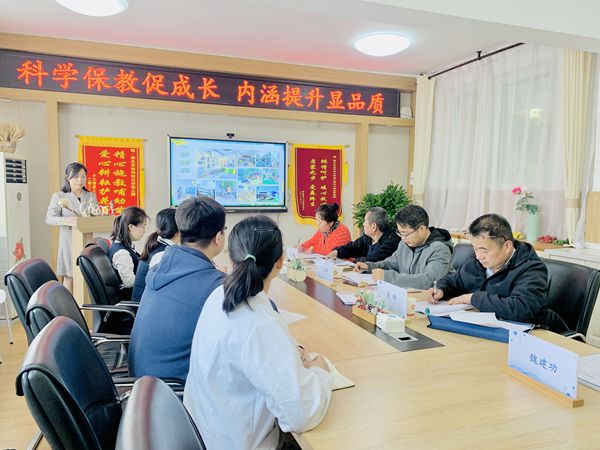 听取汇报_副本.jpg